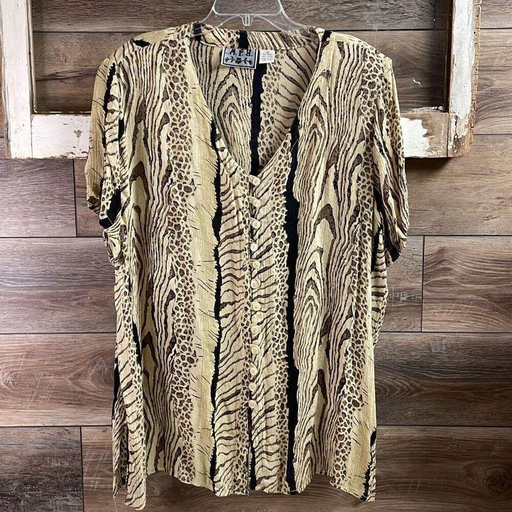 MPH Womens Vintage Animal Print Semi Sheer Short Sleeve Button Front Blouse 3X